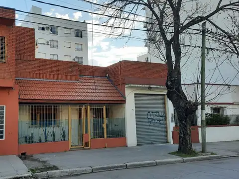VENTA CASA 8 AMBIENTES VARIOS DESTINOS PILAR