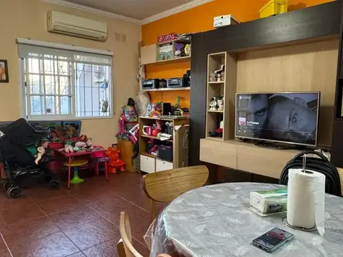 Depto Tipo Casa en Venta en Villa Luzuriaga, USD 85.000