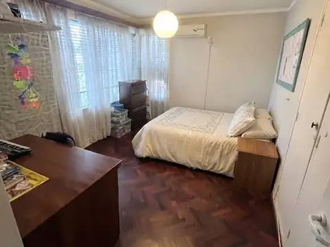 Hauser Vende Casa en Esquina – Barrio Bombal, Ciudad
