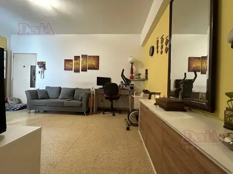 Avenida Luis Maria Campos al 300