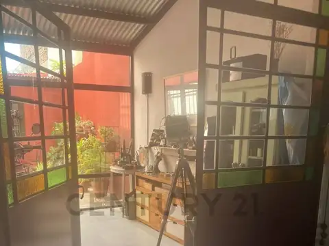 VENDE-PH al frente en Beccar