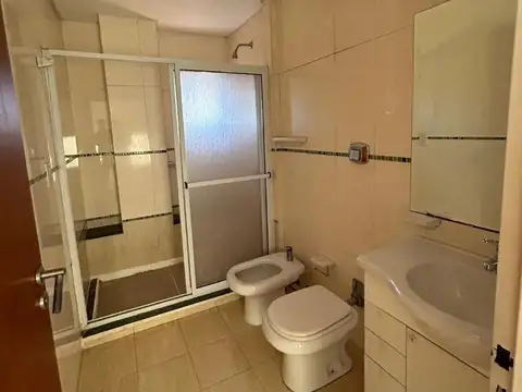 Departamento 4 ambientes con 3 baños