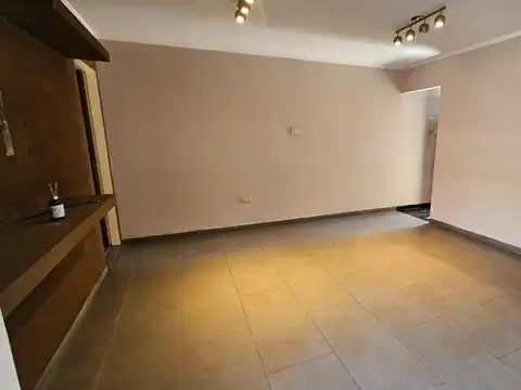 Depto Tipo Casa 4 ambientes con 1 baño