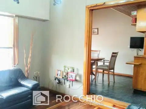 CHARLONE 6818. Entre Bidondo y Santa cruz