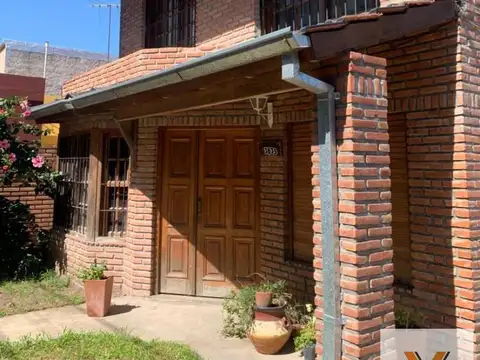 Casa en venta - 4 Dormitorios 1 Baño - Tortuguitas