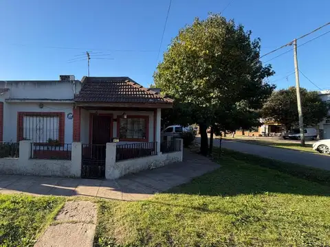 CASA 3 AMBIENTES EN VENTA EN FLORENCIO VARELA