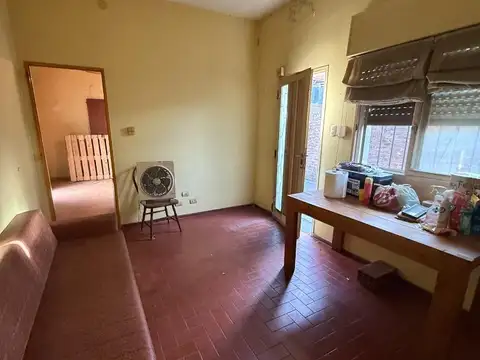 Depto Tipo Casa en Venta en Haedo, USD 78.000