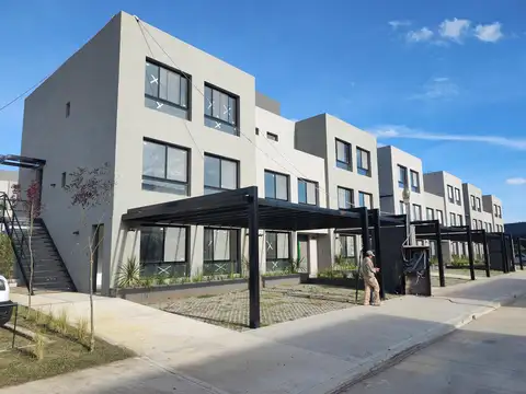 Avenida de Los Lagos al 2100