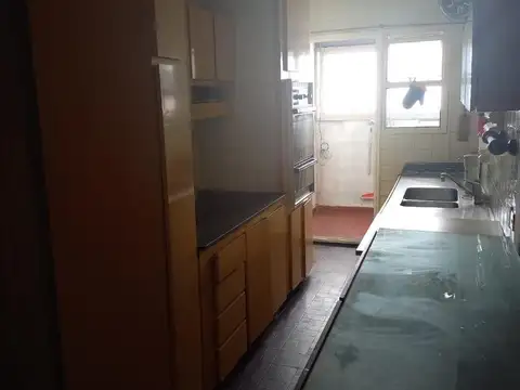 Hermoso Dpto. de 4 ambientes, a 3 Cdras. Pza. San Martin