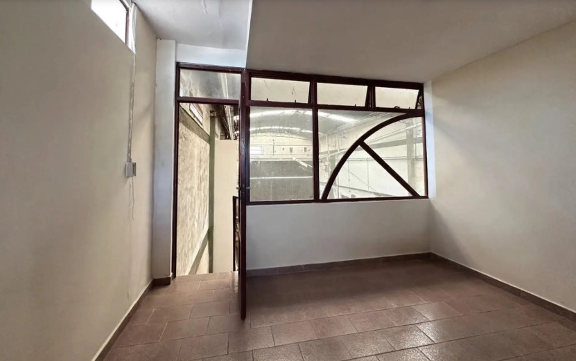 Galpon excelente 480m2  altura 9 max para todo rubro