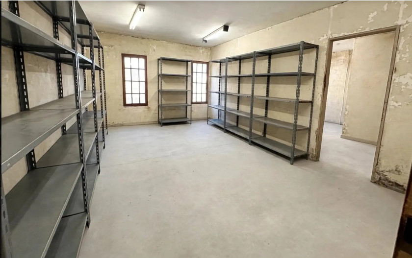 Galpon excelente 480m2  altura 9 max para todo rubro