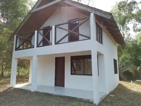 CASA DOS DORMITORIOS EN VENTA EN LA ESMERALDA