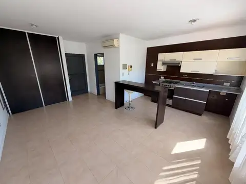 Departamento en Alquiler en Zarate, $ 380.000