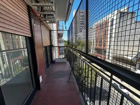 3 amb frente balcón cochera fija