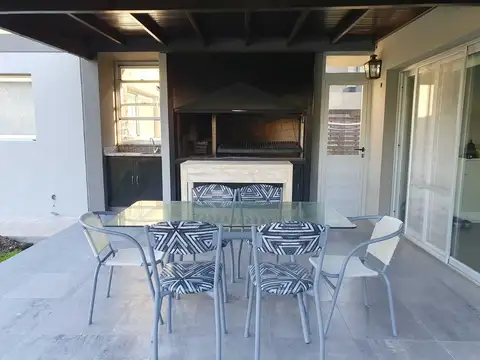 Casa en Alquiler A Estrenar