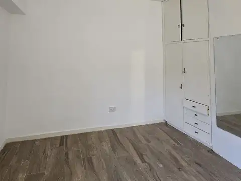 Monoambiente reciclado en La Lucila!