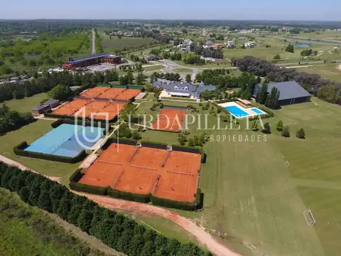 Departamento con vista al golf en Residence La Calesa
