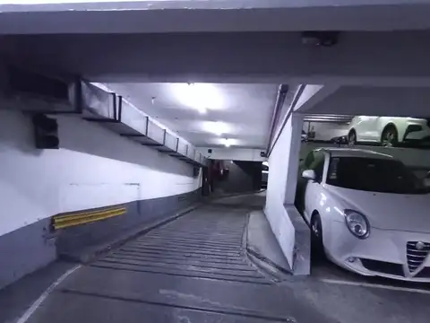 Cochera en Venta Cubierta