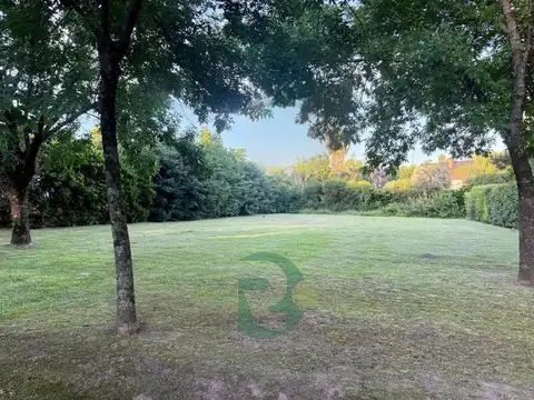 Terreno en Venta en Campos De Álvarez, USD 220.000