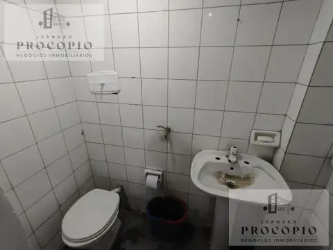Avenida Rivadavia al 23800