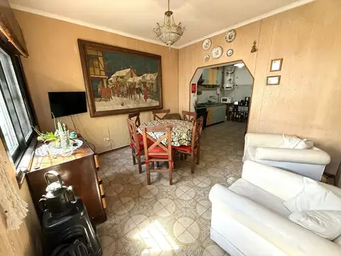 Casa 4 ambientes con 1 baño