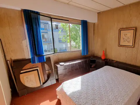 Depto Tipo Casa en Venta en Villa del Parque, USD 87.000