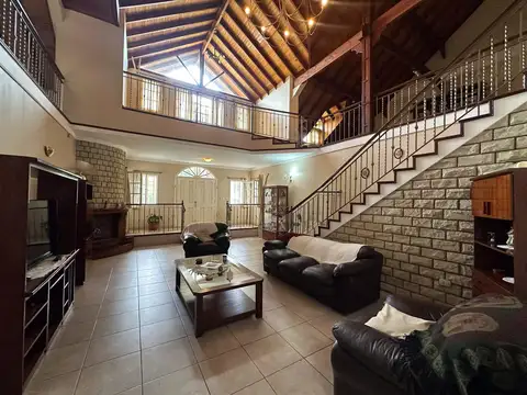Casa en Venta de 6 dormitorios
