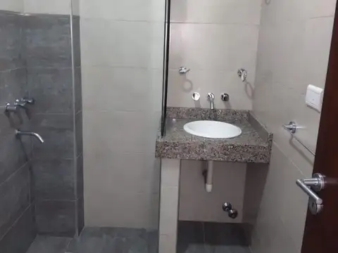 Alem 400, Piso 2°