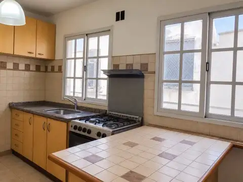 Depto Tipo Casa en Venta de 4 ambientes