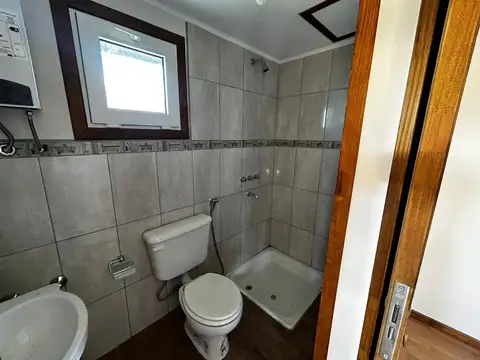 Casa 2 ambientes con 1 baño