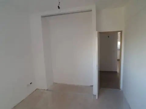 EN VENTA EN EL PALOMAR EXCELENTE DEPARTAMENTO DE 2 AMBIENTES EN 5TO PIDO CONTRAFRENTE - FICHA 7725