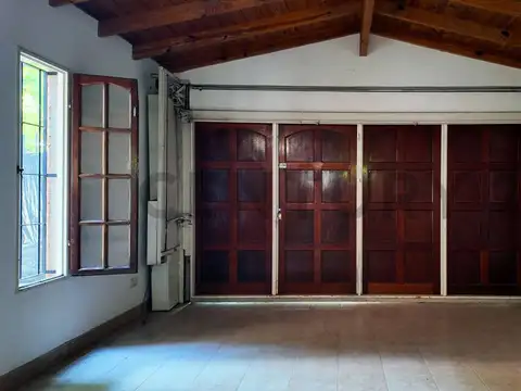 Casa en Venta, 4 ambientes en Parque Leloir