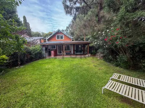 VENTA DE CASA EN DEL VISO 5 AMBIENTES