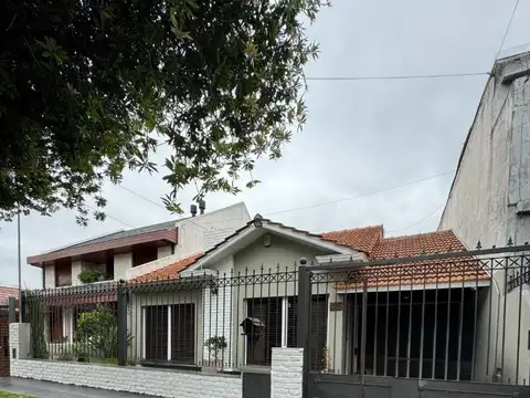 Casa en Venta en Parque Luro, USD 175.000