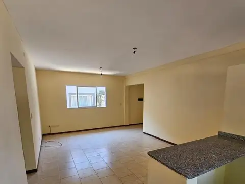 Depto Tipo Casa 3 ambientes con 1 baño