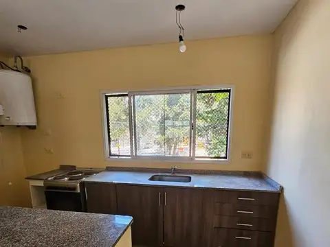 Depto Tipo Casa 3 ambientes con 1 baño