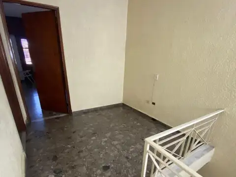 Casa en Venta con 6 cocheras