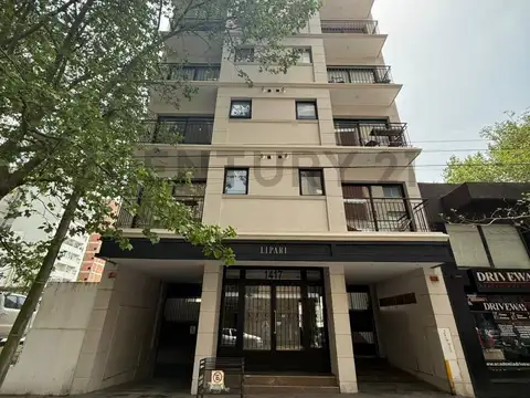 2 ambientes al frente c/balcon edificio joven La Perla