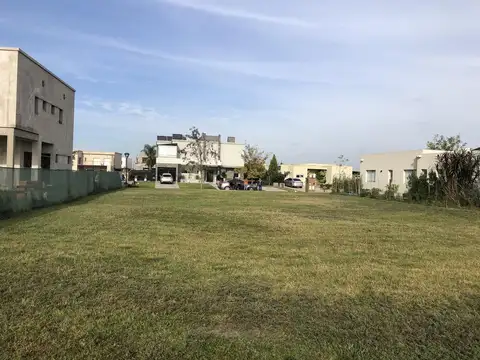 Terreno en Venta de 831,0 m2