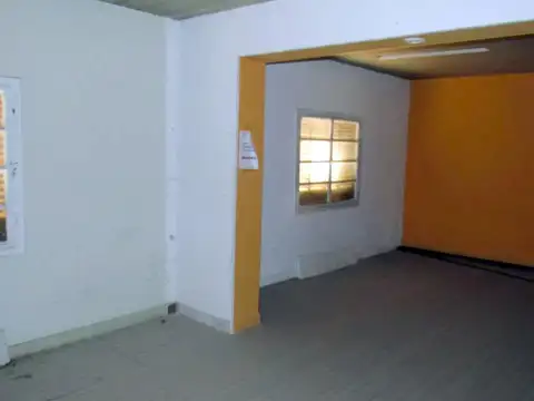 Local en venta en La Plata