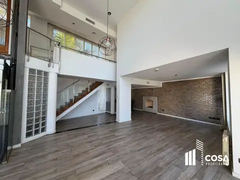 Casa 5 ambientes con 3 baños