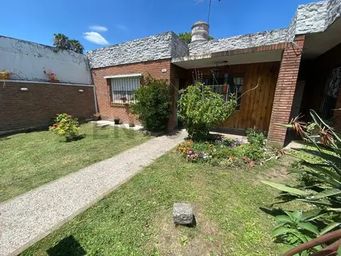 Jacinto Benavente 2000, Piso 0