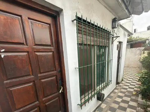 Olivos (Bermúdez 1582) PH 3 ambientes. Patio y parrilla. 81 m2