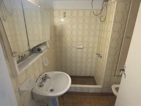 Depto Tipo Casa en Venta 50 años