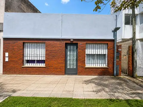 Depto Tipo Casa 2 ambientes con 1 baño