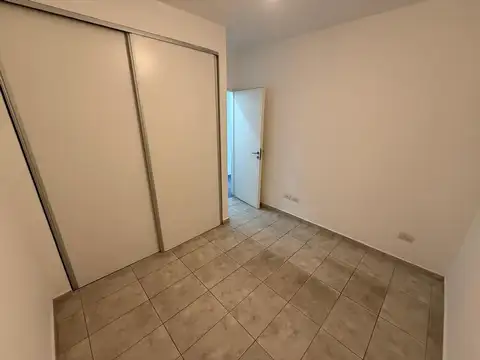Avenida America 369 , Piso 1