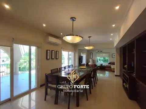 Casa en Venta al Este