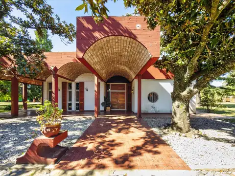 VENTA QUINTA 10.000 M2 TORTUGUITAS  PILETA QUINCHO COCHERAS