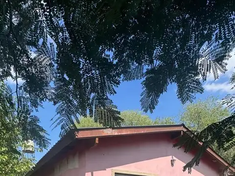 Casa Chalet  en Venta en Parque Jularó, Exaltación de la Cruz, G.B.A. Zona Norte