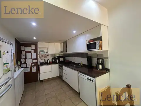 Casa 5 ambientes con 1 baño